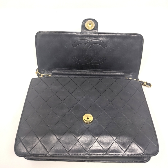 🎉HP🎉CHANEL Black Bag Single Chain Flap Bag Vintage - Picture 8 of 16